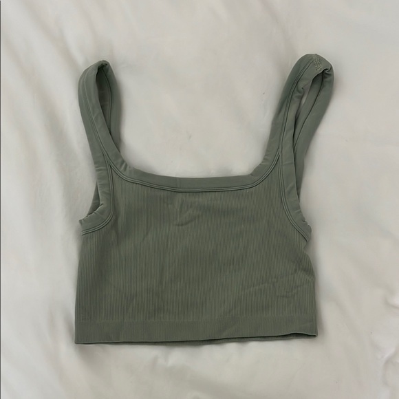 Set Active Ribbed Green Top - Picture 2 of 2